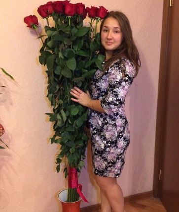 15 гигантских Красных роз 180 см  купить в Москве по цене 30000 руб с доставкой - Bella Roza