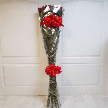 15 гигантских Красных роз 130 см купить в Москве по цене 4190 руб с доставкой - Bella Roza