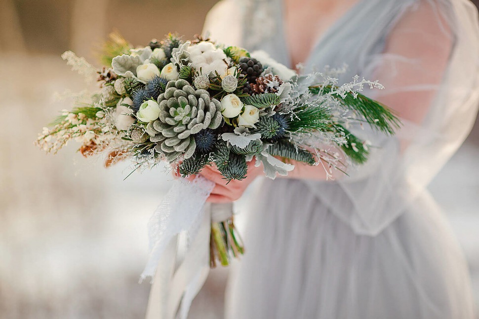 Зимняя свадьба: как выбрать идеальный букет невесты
