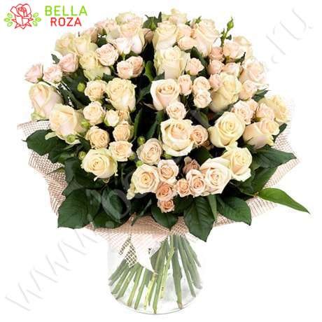 Букет из 29 кремовых кустовых роз